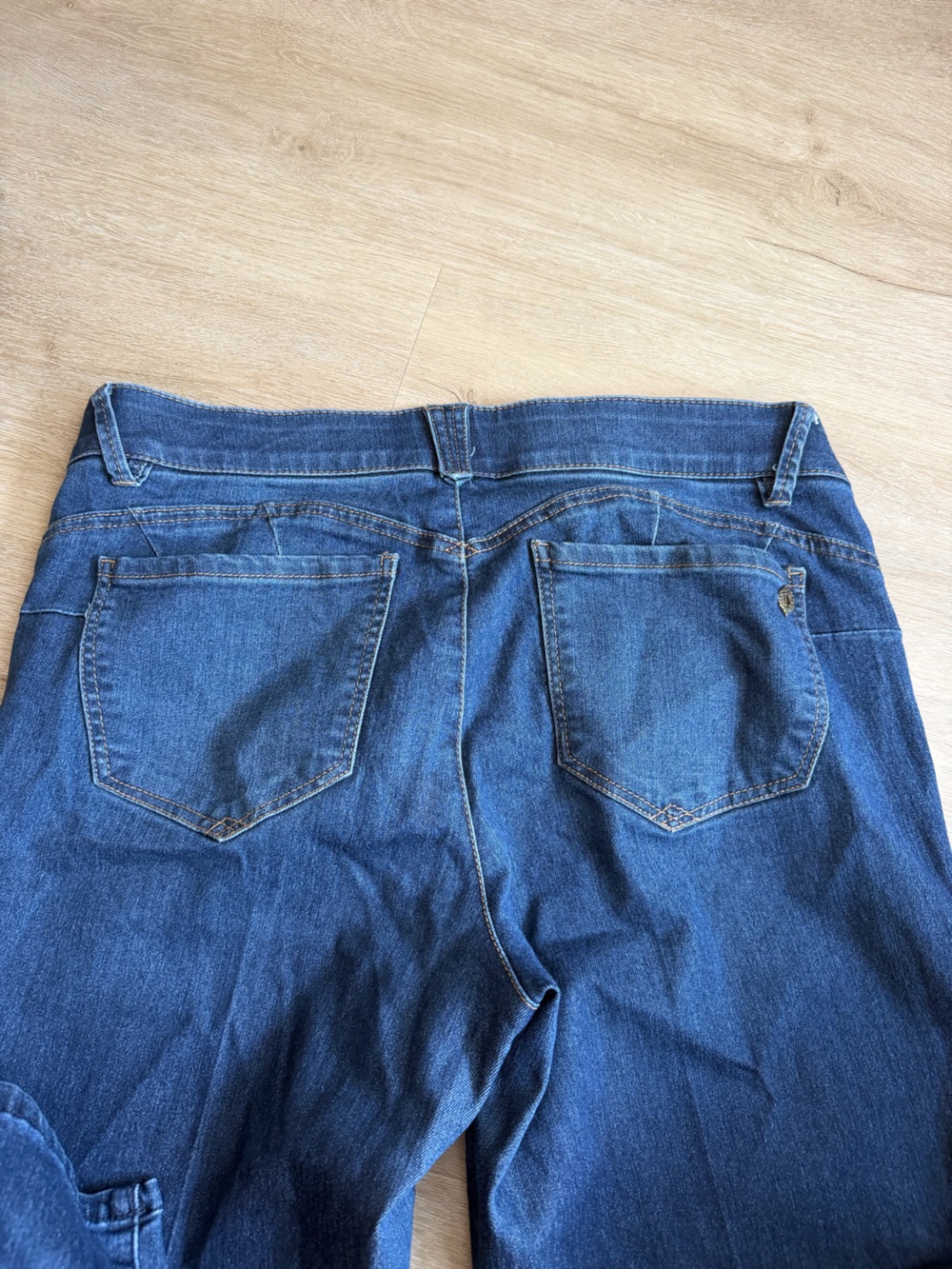 Democracy "Ab"solution Straight Leg Mid Rise Slimming Jeans Medium Wash SZ 12P - Picture 8 of 9